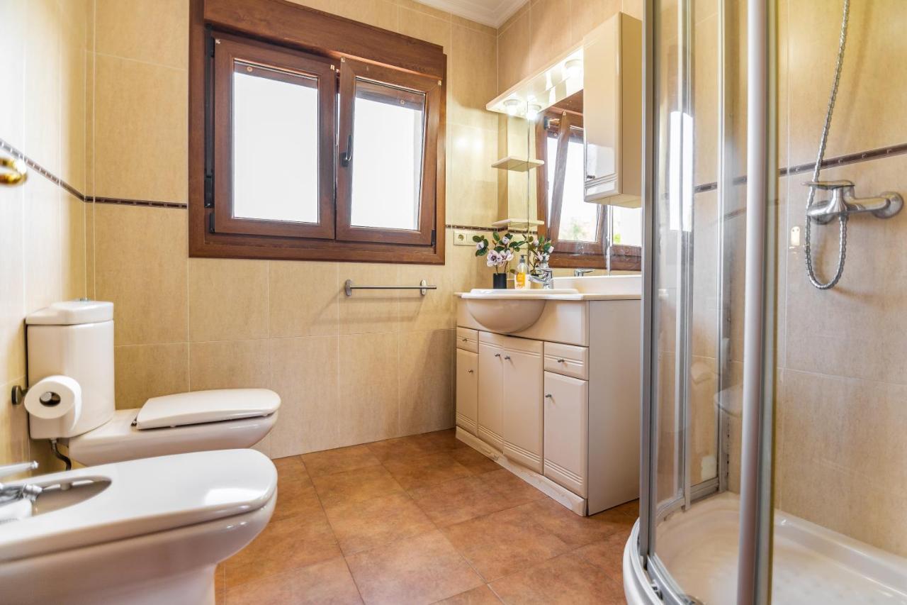 Apartamentos Privados Con Jardin Y Barbacoa Compartida En Laredo Exteriör bild