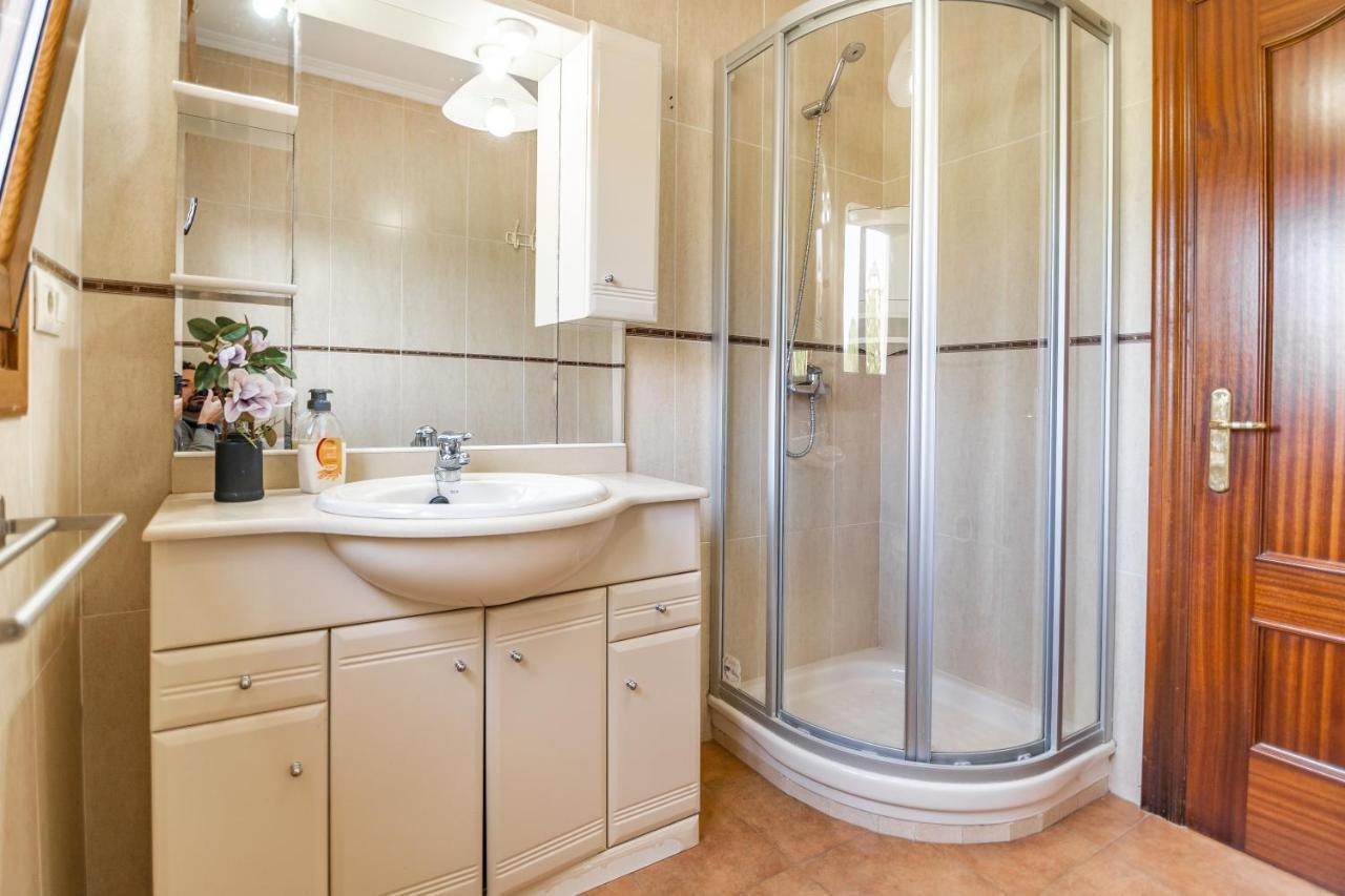 Apartamentos Privados Con Jardin Y Barbacoa Compartida En Laredo Exteriör bild